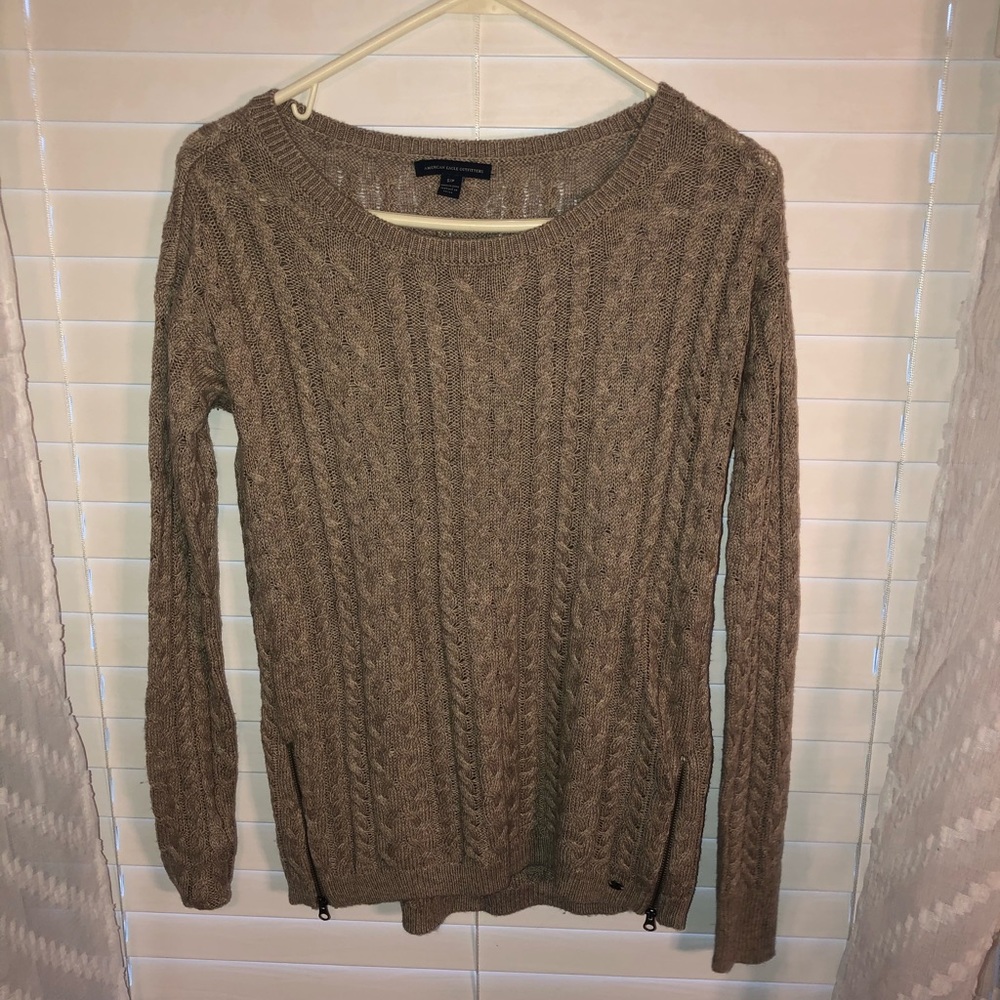 American eagle sweater